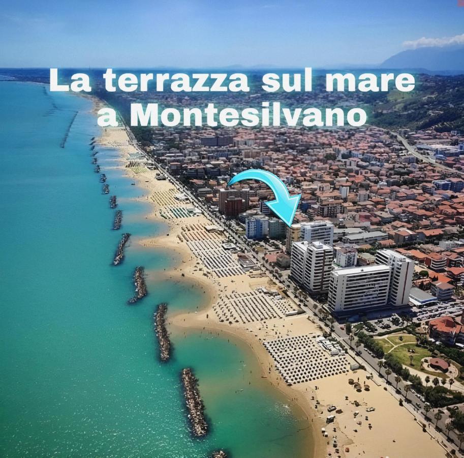 Montesilvano MarinaLa Terrazza Sul Mareアパートメント エクステリア 写真